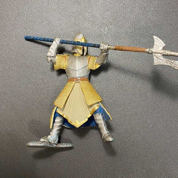 Schleich BLUE GRIFFIN KNIGHT W/Pole-Arm Silver/Gold 4" Resin WorldOfKnights EUC - Picture 8 of 8